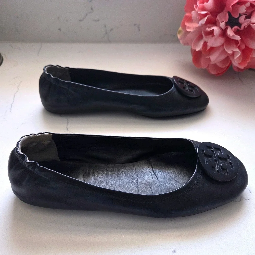 Tory Burch Minnie Travel Ballet Flats Black Leather Logo Medallion 8M 51158251